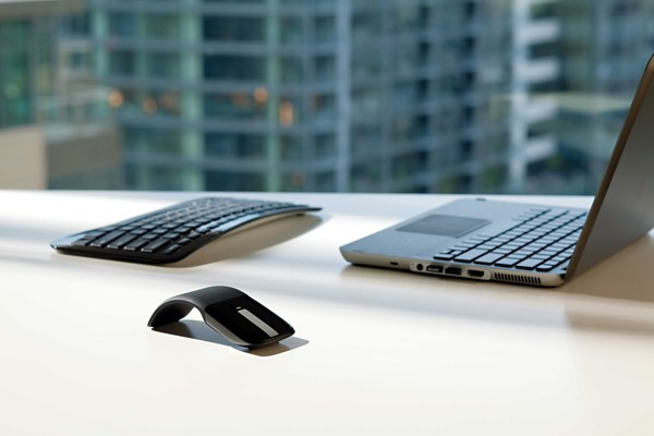 微软弧形鼠标（Microsoft Arc Touch Mouse）图三