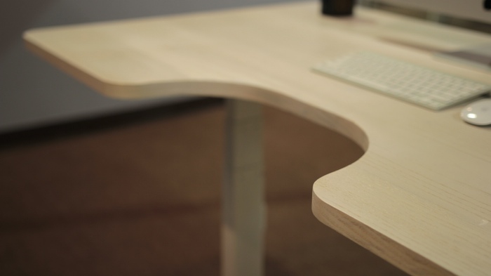 自动调节高度的智能办公桌（Autonomous Desk）