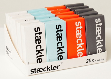 省空间的创意壁挂鞋钩（Staeckler）