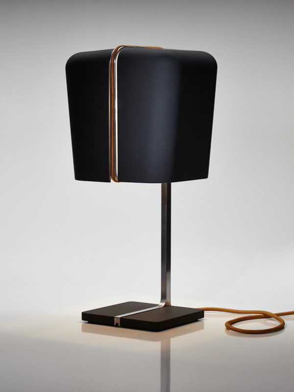 澳大利亚360°旋转台灯（Aligned Lamp）