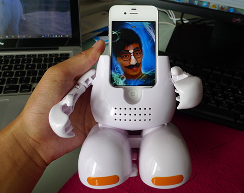 iPhone会跳舞的手机座（Dancing Face Stand）